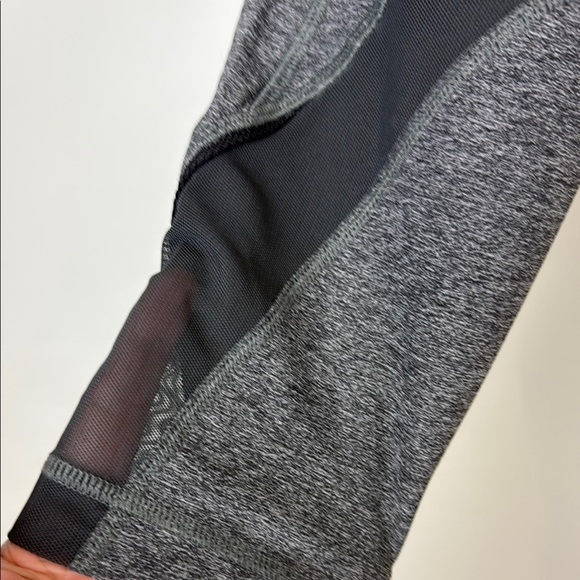Lululemon Athletica Gray and Blue Leggings with Curved Panels - Picture 2 of 7